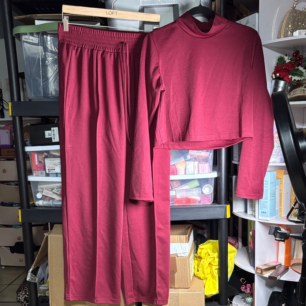 LOFT Burgundy Lounge Set